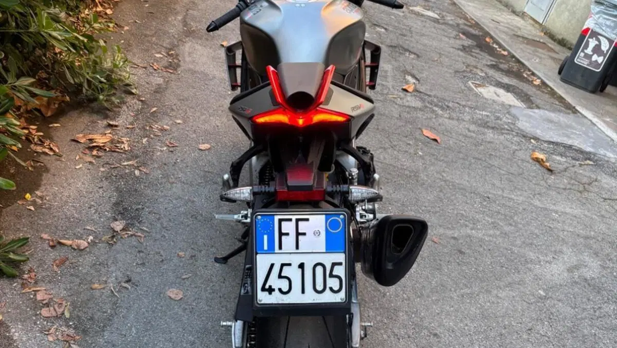 Aprilia RSV4 1100 (2021 - 24)  (4)