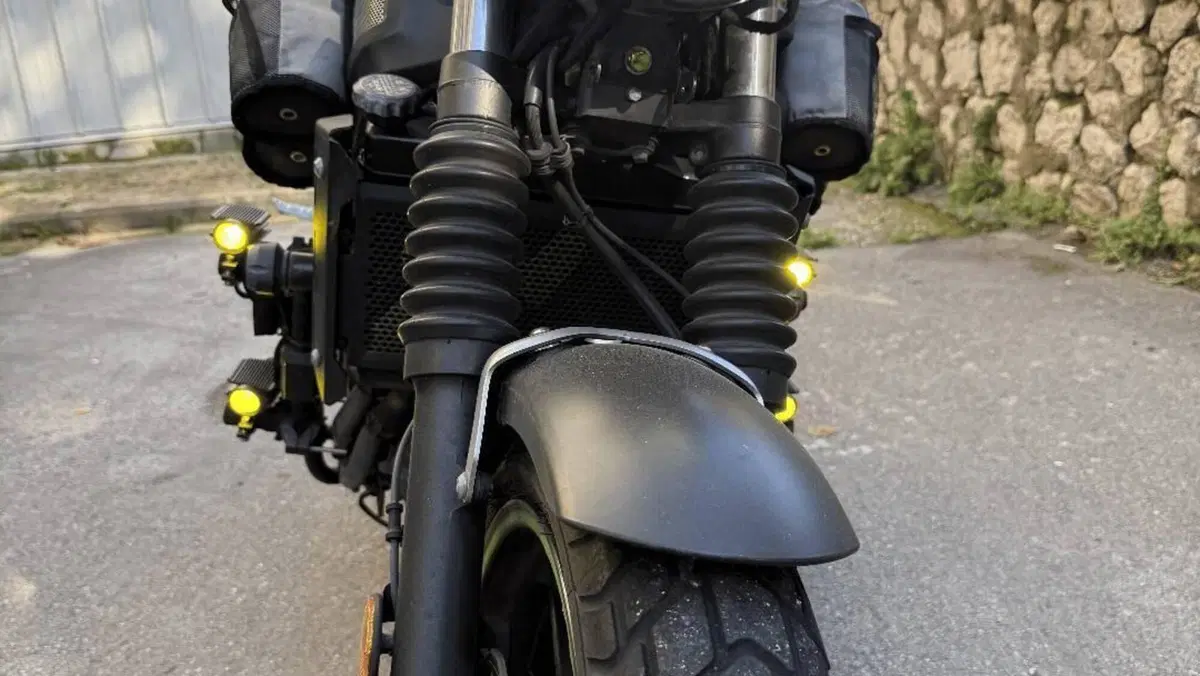 Yamaha XSR 700 ABS (2016 - 20)  (4)