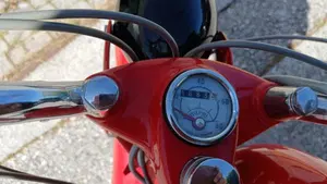 Motom   (2)