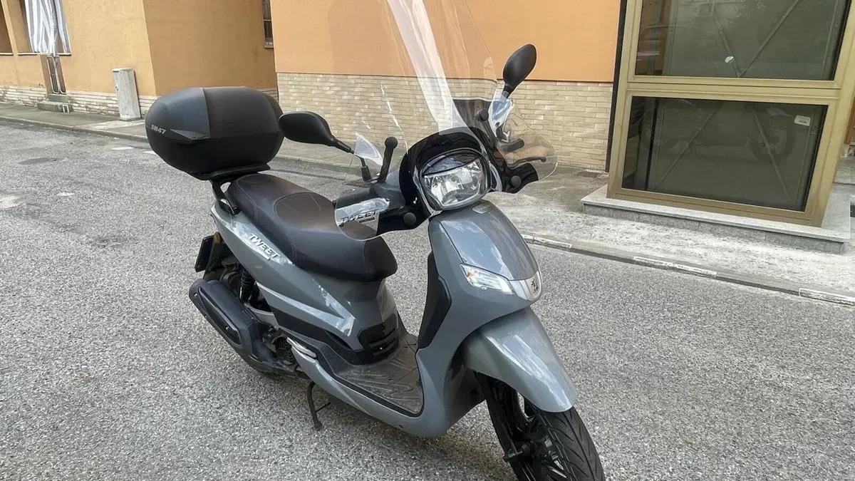 Peugeot Tweet 125 FL GT ABS (2024)  (3)