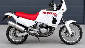 Honda Africa Twin XRV 750 (1996 - 02)  (2)