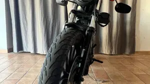 Harley-Davidson 883 Iron (2014 - 16) - XL 883N  (6)