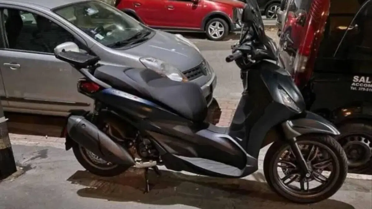 Piaggio Beverly 300 S ABS-ASR (2021 - 25)  (3)