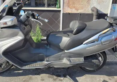 Suzuki Burgman AN 650 Executive (2004 - 06) - Annuncio 10035876