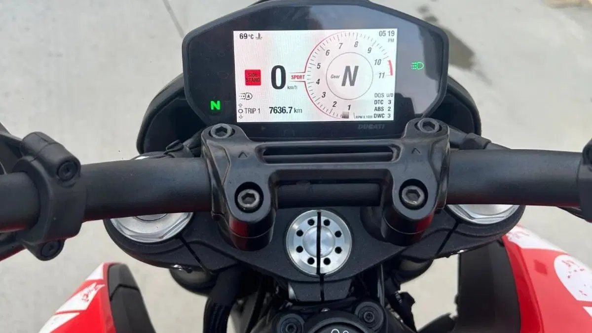 Ducati Hypermotard 950 RVE (2022 - 25)  (7)