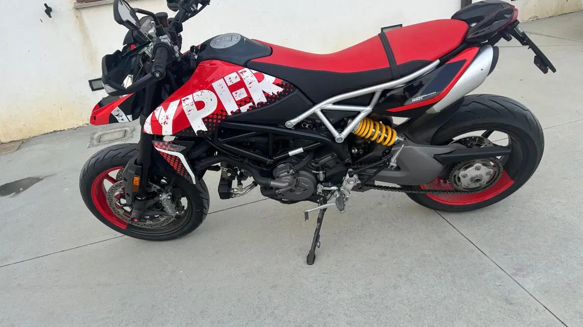 Ducati Hypermotard 950 RVE (2022 - 25)  (8)
