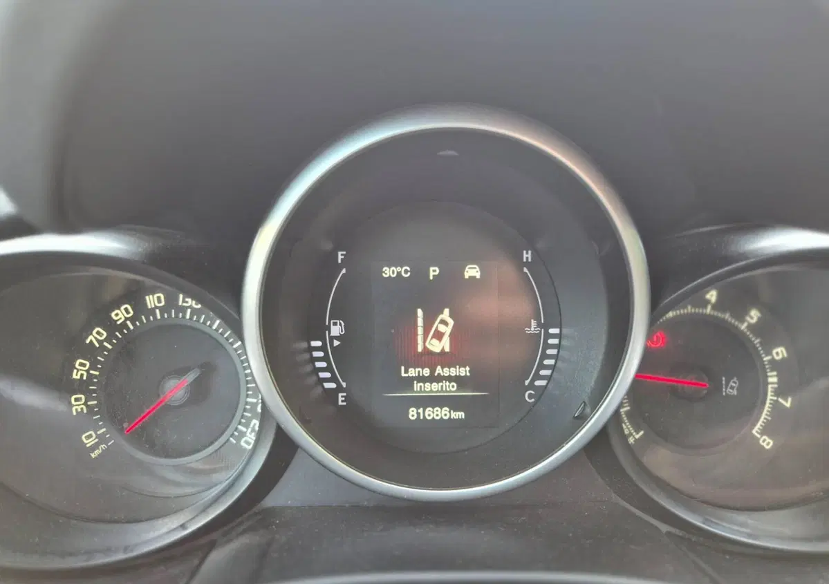 Fiat 500X 1.4 MultiAir 140 CV DCT Lounge (9)