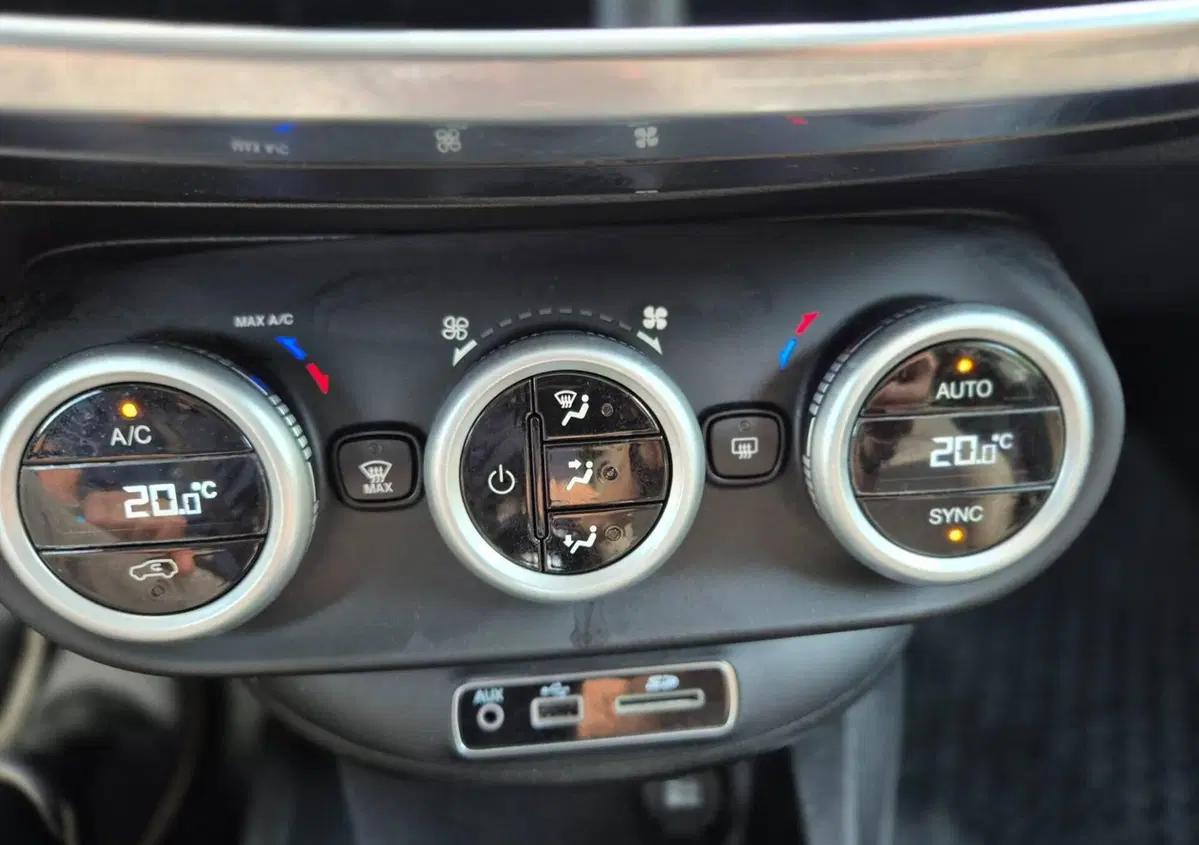 Fiat 500X 1.4 MultiAir 140 CV DCT Lounge (10)