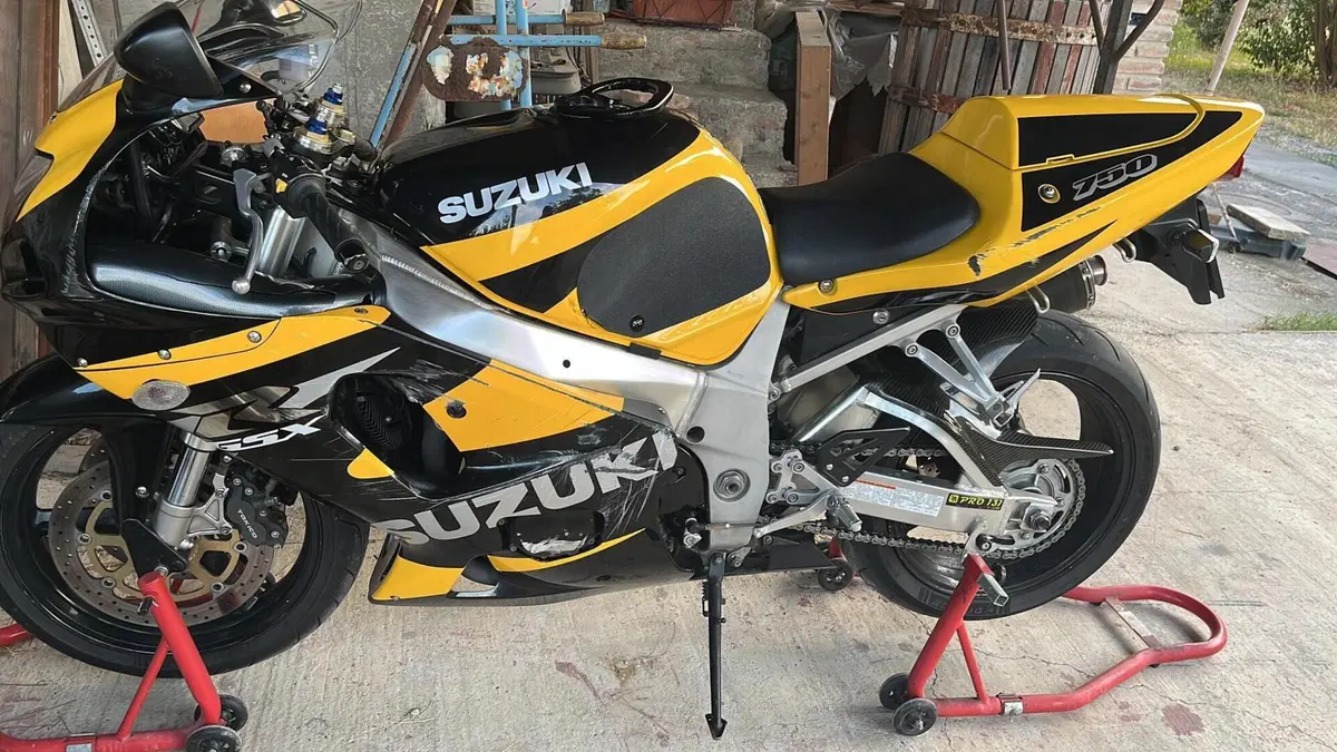 Suzuki GSX R 750 (1999 - 03) 