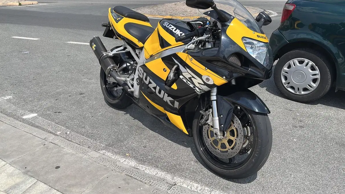 Suzuki GSX R 750 (1999 - 03)  (4)