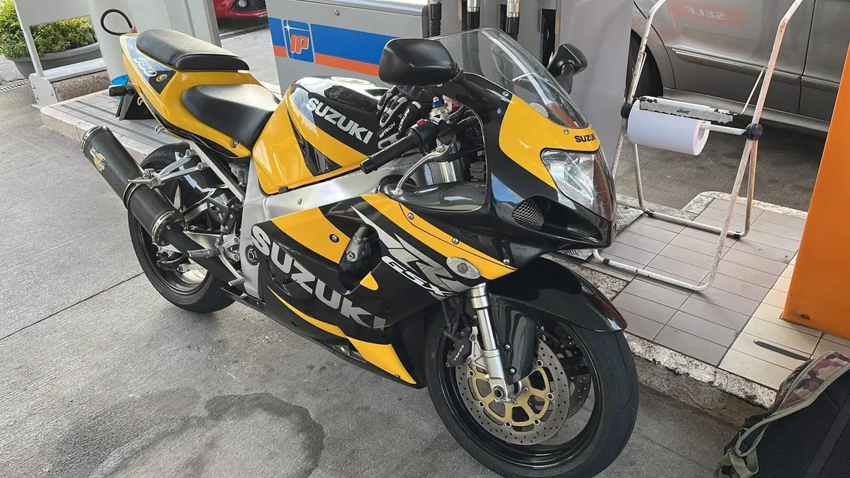 Suzuki GSX R 750 (1999 - 03)  (5)