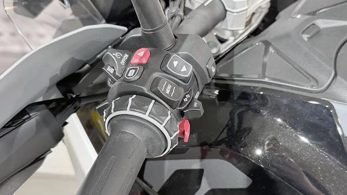 Bmw R 1300 GS Triple Black (2023 - 26)  (5)