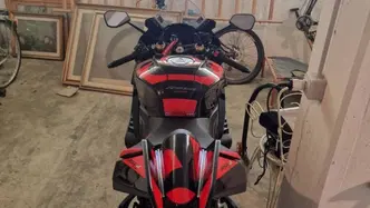 Aprilia RSV4 1100 Factory (2025 - 26) usata
