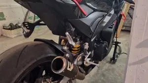 Aprilia RSV4 1100 Factory (2025 - 26)  (3)