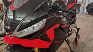 Aprilia RSV4 1100 Factory (2025 - 26)  (5)