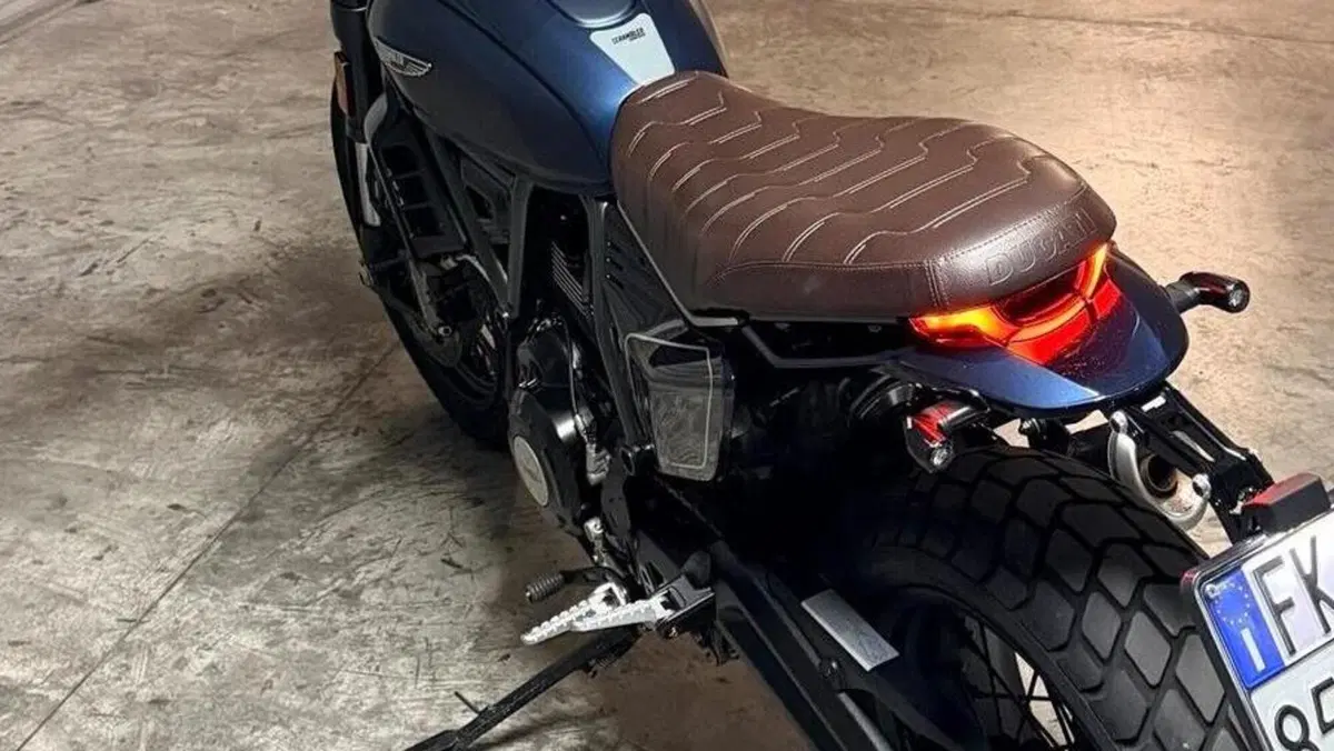 Ducati Scrambler 800 Nightshift (2023 - 24)  (6)