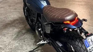 Ducati Scrambler 800 Nightshift (2023 - 24)  (6)