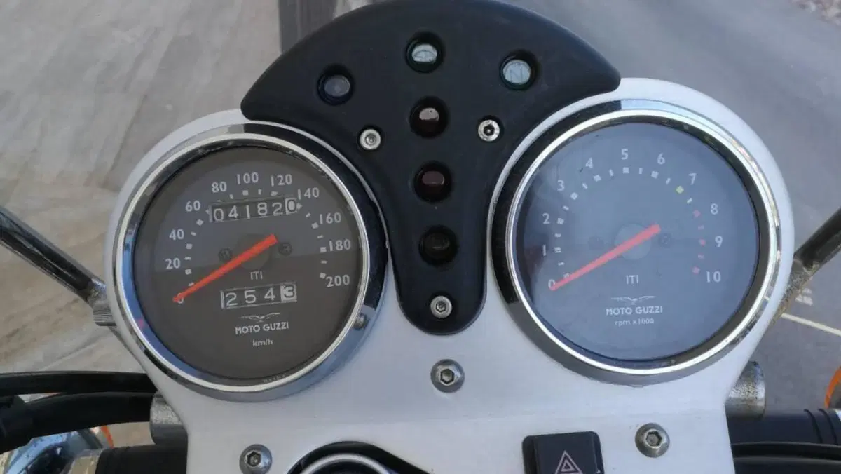 Moto Guzzi Nevada 750 (2002 - 06)  (9)