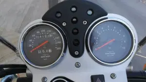 Moto Guzzi Nevada 750 (2002 - 06)  (9)