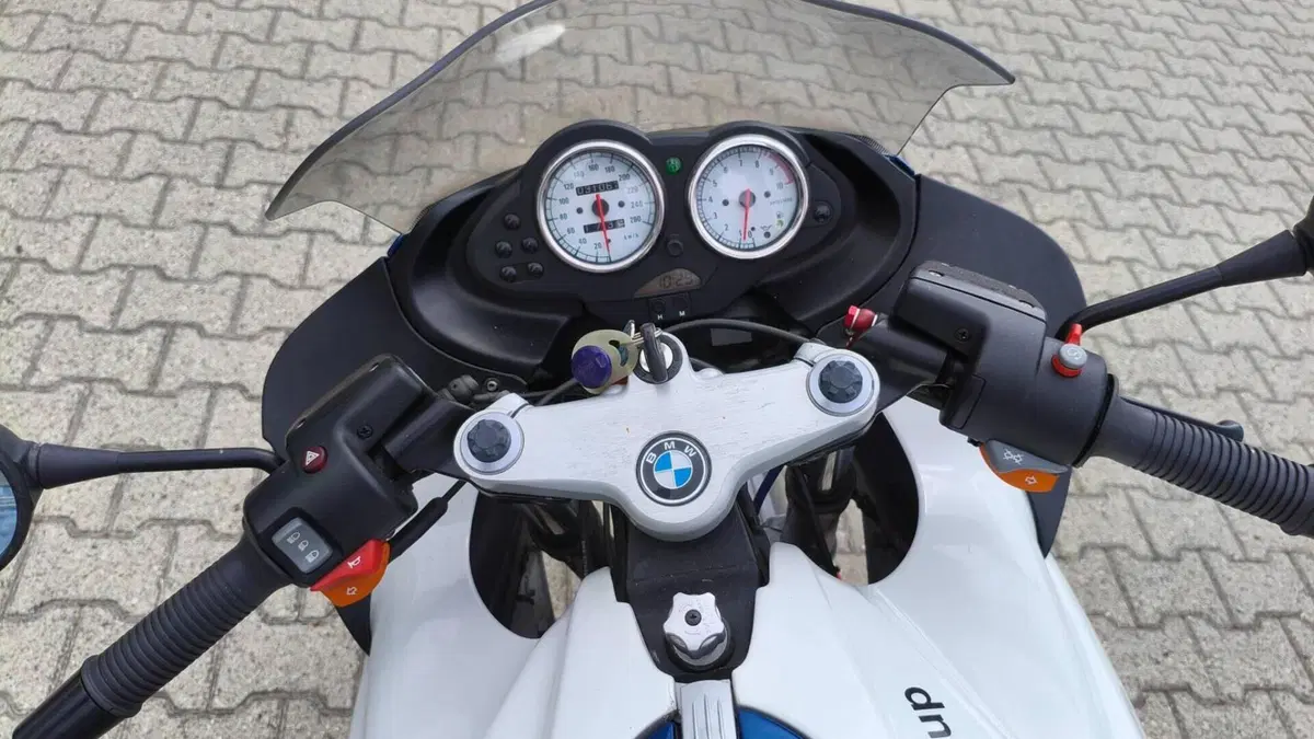 Bmw R 1100 S Replika  (2)