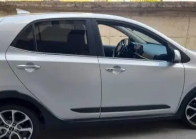 Kia Picanto 1.0 12V 5 porte X Line (2)