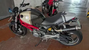 Ducati Monster 696 Plus (2007 - 14)  (3)