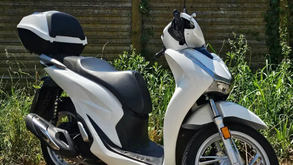 Honda SH 150i Sport (2022 - 23)  (2)