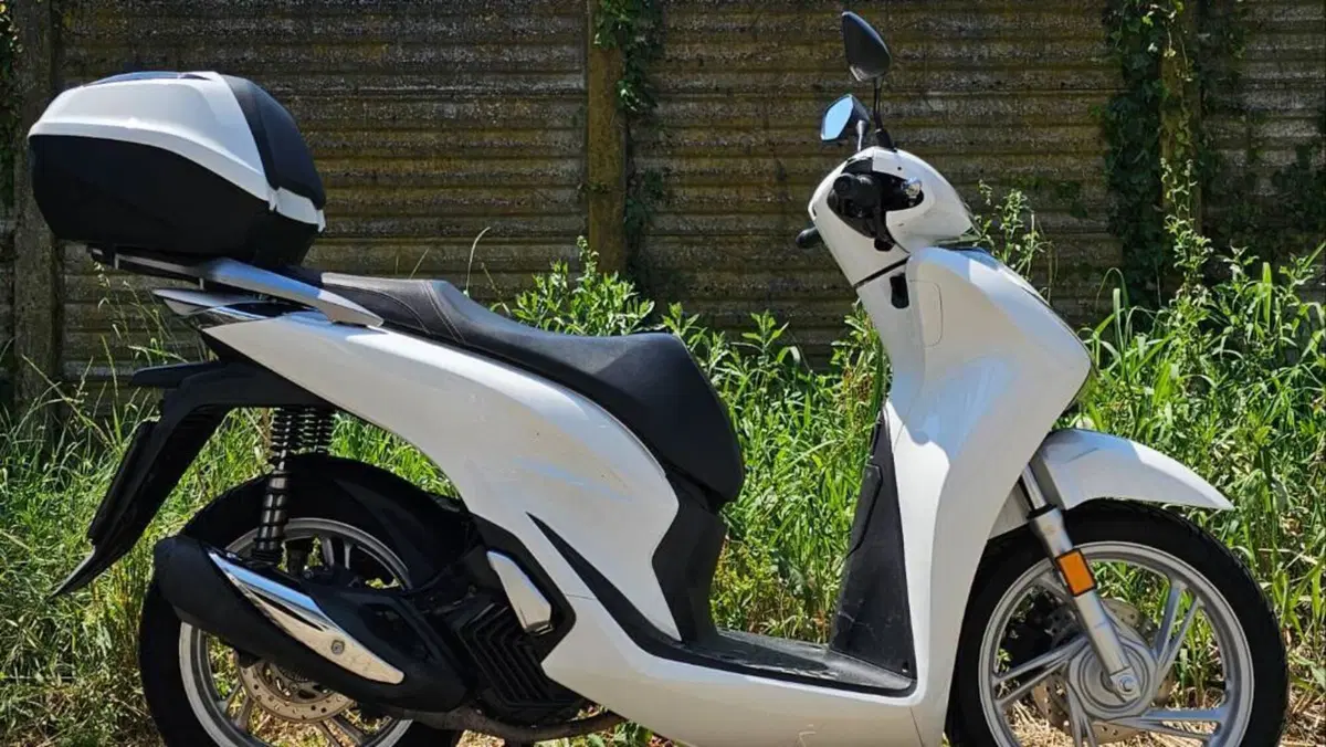 Honda SH 150i Sport (2022 - 23)  (3)