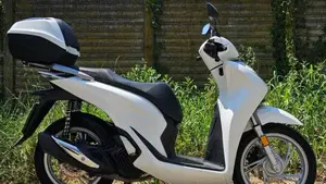 Honda SH 150i Sport (2022 - 23)  (3)