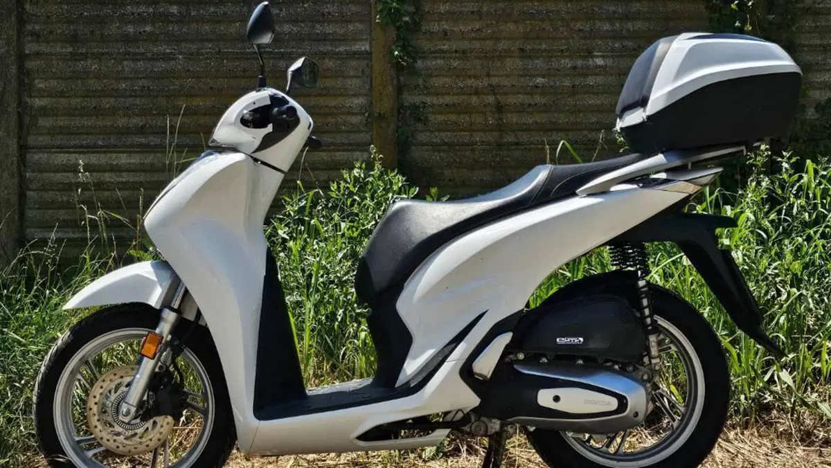 Honda SH 150i Sport (2022 - 23)  (4)