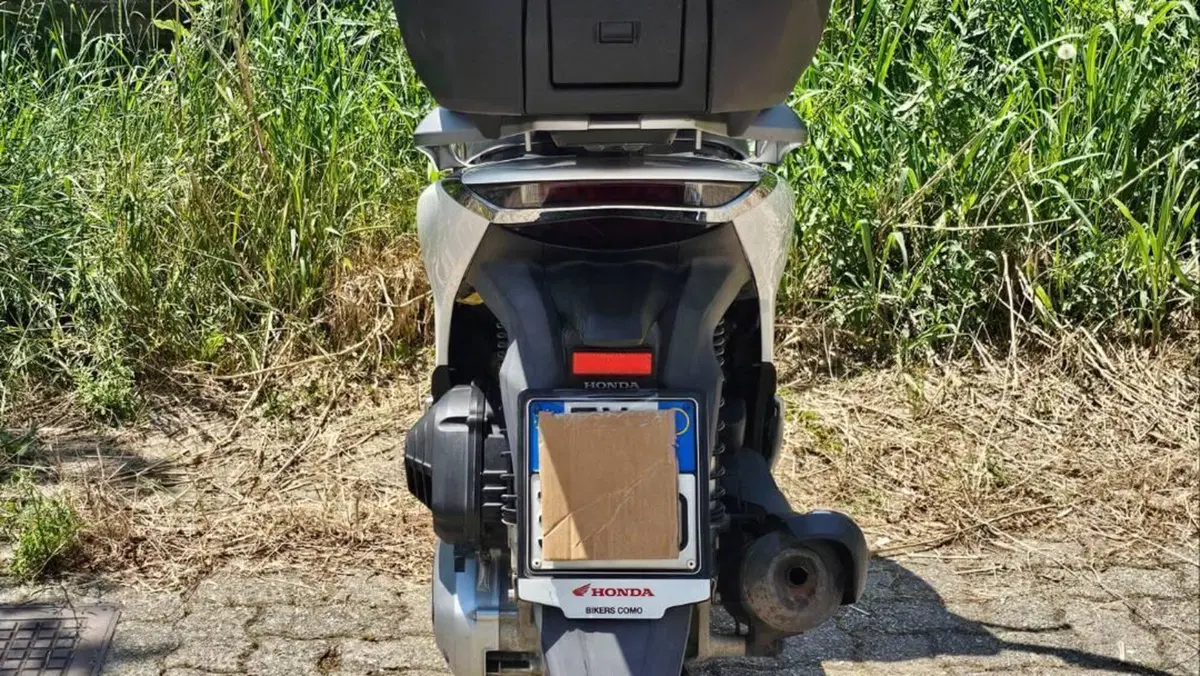 Honda SH 150i Sport (2022 - 23)  (6)