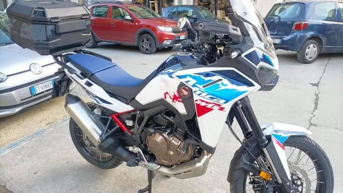 Honda Africa Twin CRF 1100L (2024 - 26)  (3)