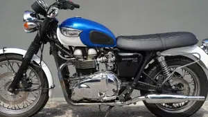 Triumph Bonneville T100 (2001 - 07)  (2)