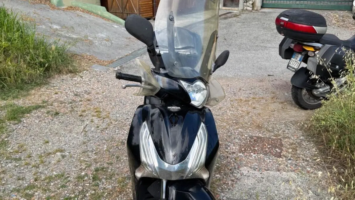 Honda SH 125 i ABS (2013 - 17)  (2)