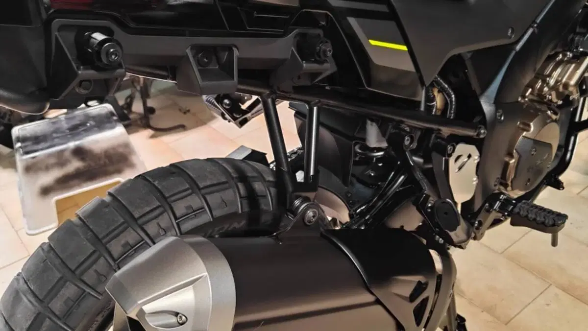 Suzuki V-Strom 1050DE (2023 - 24)  (2)