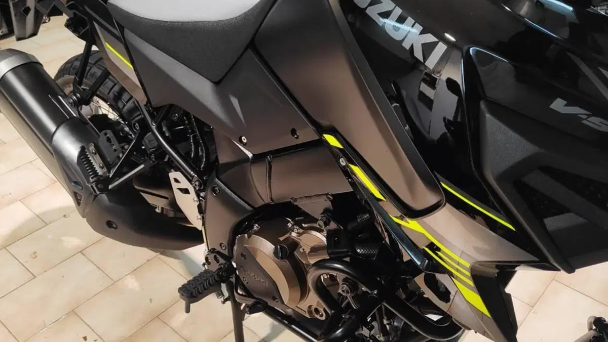 Suzuki V-Strom 1050DE (2023 - 24)  (3)
