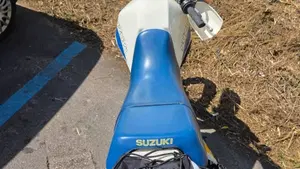 Suzuki   (6)