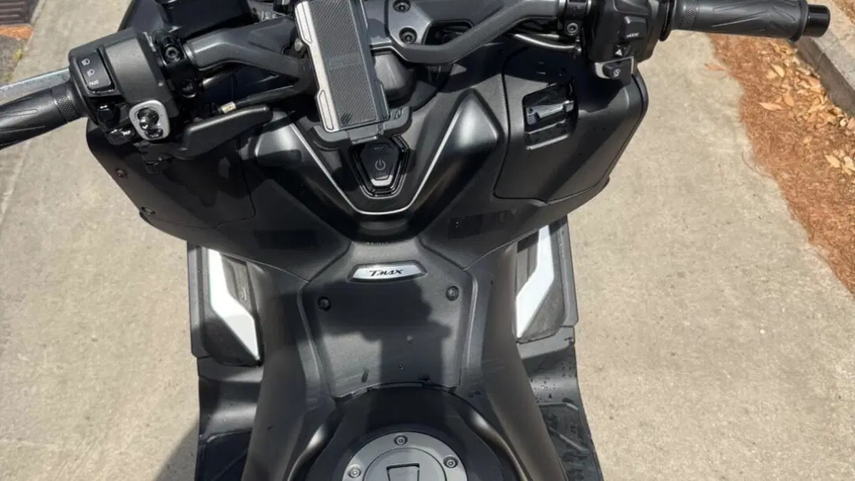 Yamaha T-Max 560 (2022 - 24)  (5)