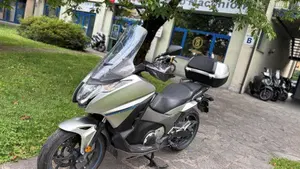 Honda Integra 750 DCT Sport (2017)  (2)
