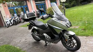 Honda Integra 750 DCT Sport (2017)  (4)
