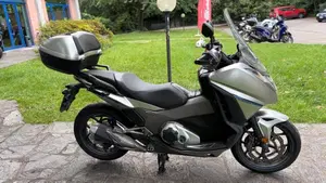 Honda Integra 750 DCT Sport (2017)  (5)