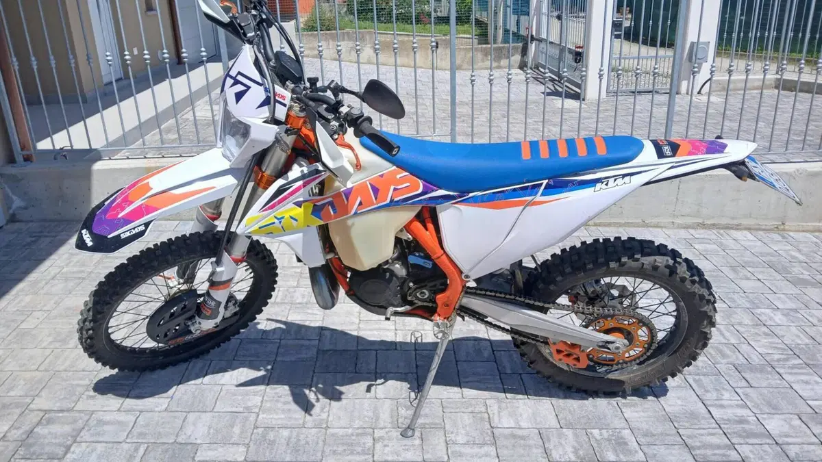 KTM 300 EXC TPI Six Days (2022) 