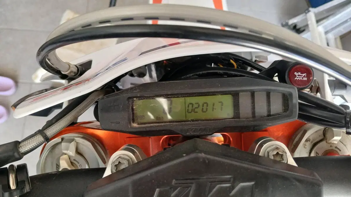 KTM 300 EXC TPI Six Days (2022)  (5)