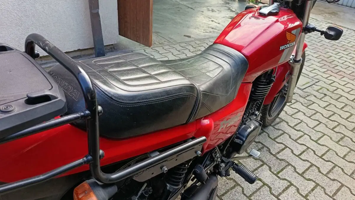 Honda   (2)