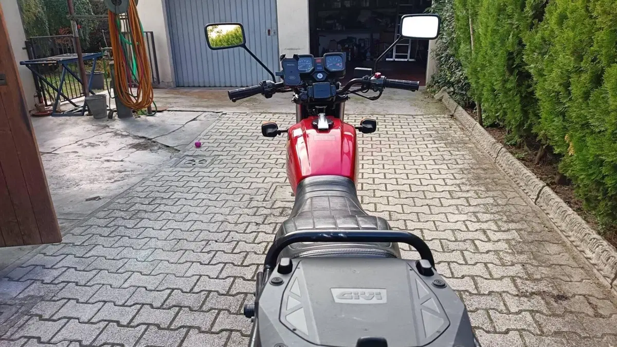 Honda   (8)