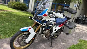 Honda Africa Twin CRF 1000L Adventure Sports DCT Desert Track (2019)  (2)