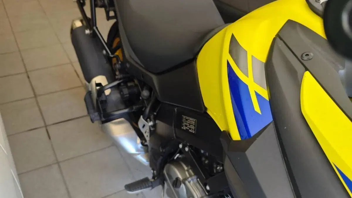 Suzuki V-Strom 650XT (2021 - 25)  (3)