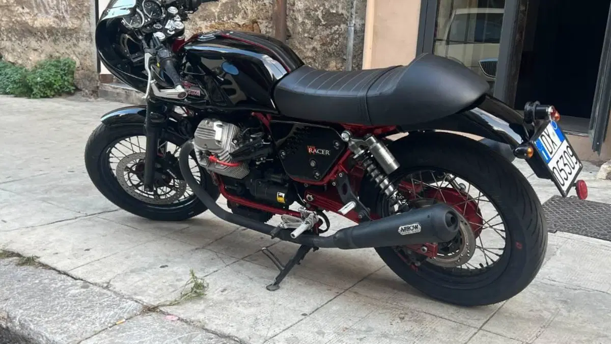 Moto Guzzi V7 Racer (2012 - 14)  (9)