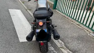 Moto Guzzi V7 Stone (2021 - 24)  (5)
