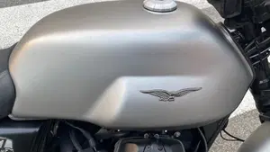 Moto Guzzi V7 Stone (2021 - 24)  (6)